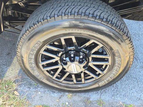 Used 2022 Ford F250 Lariat w/ Lariat Ultimate Package AWD/4WD image 7