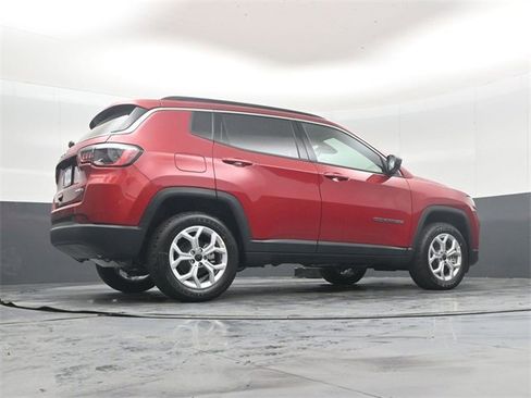 New 2026 Jeep Compass Latitude image 39