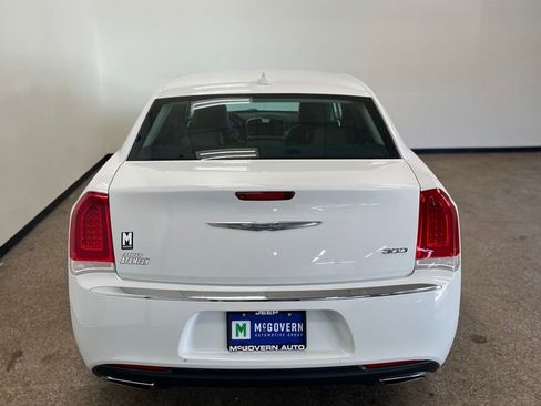 Used 2017 Chrysler 300 Limited AWD/4WD image 4
