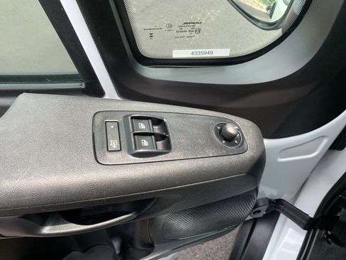 Used 2023 RAM ProMaster 2500 FWD image 15