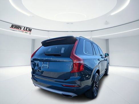 Used 2021 Volvo XC90 T5 Momentum w/ Protection Package Premier image 3