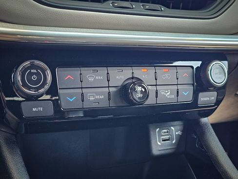 Used 2023 Jeep Compass Limited AWD/4WD image 26