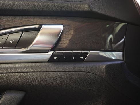 Used 2016 Porsche Panamera 4S image 27