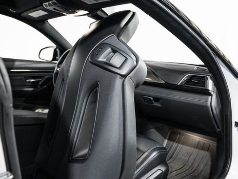 Used 2019 BMW M4 Coupe w/ Competition Package image 34