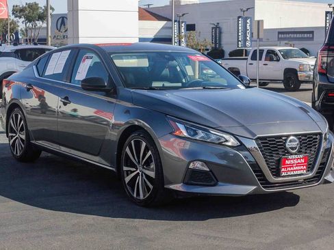 Certified 2020 Nissan Altima 2.5 SR image 4