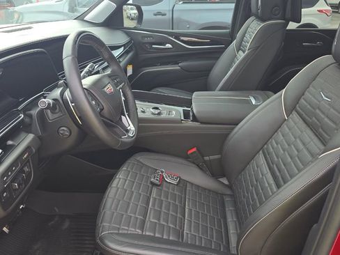 Certified 2024 Cadillac Escalade ESV V w/ LPO, ONYX Package image 7