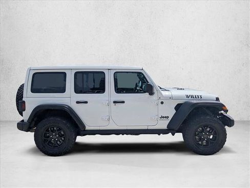 Used 2024 Jeep Wrangler Unlimited Sport AWD/4WD image 4