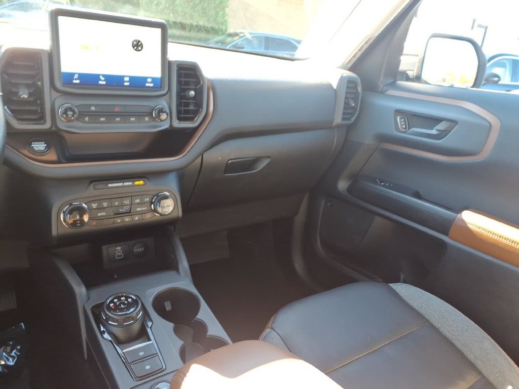 Used 2023 Ford Bronco Sport Outer Banks w/ Tech Package AWD/4WD image 16