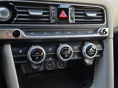 Used 2023 Genesis G70 3.3T w/ Sport Prestige Package image 21