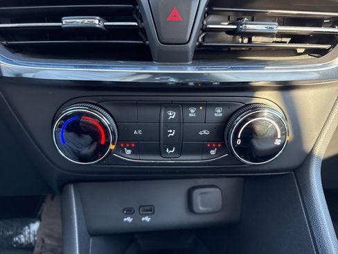 Used 2024 Buick Encore GX Preferred w/ Comfort Package image 19