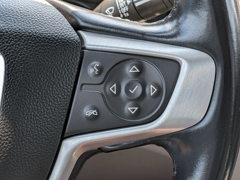 Used 2022 GMC Terrain SLT w/ Infotainment Package II FWD image 20