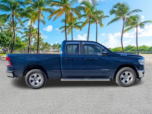 Used 2022 RAM 1500 Big Horn AWD/4WD image 3