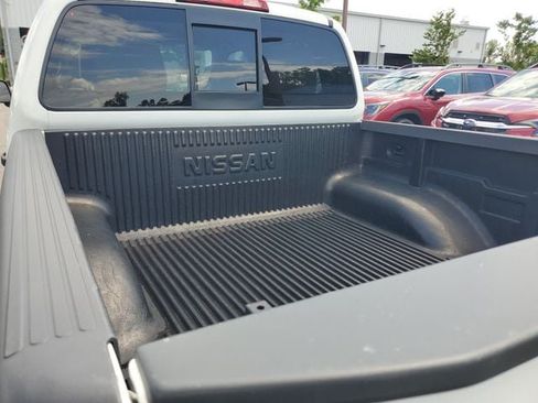 Used 2016 Nissan Frontier SV RWD image 11