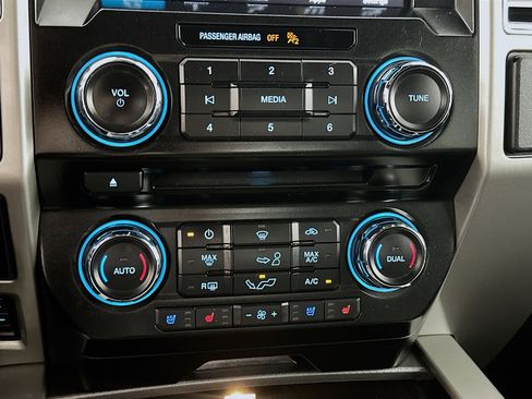 Used 2016 Ford F150 Lariat image 15