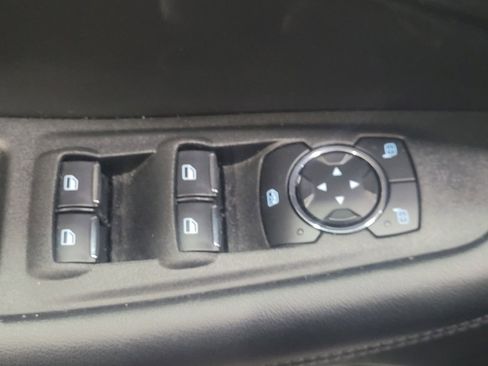 Used 2024 Ford Edge SEL image 27