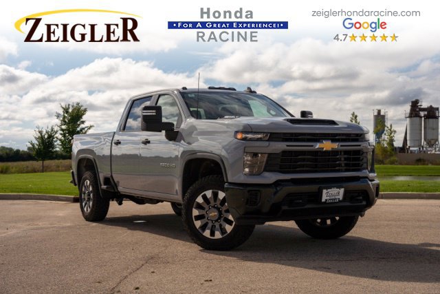 Used 2024 Chevrolet Silverado 2500 Custom w/ Custom Value Package AWD/4WD image 1