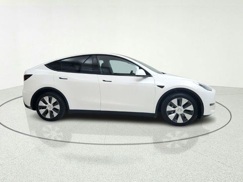 Used 2021 Tesla Model Y Long Range AWD/4WD image 7