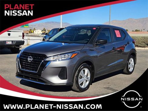 Certified 2025 Nissan Kicks Play S image 1