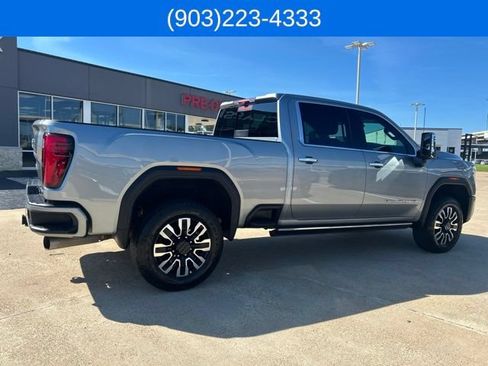 Used 2024 GMC Sierra 2500 Denali Ultimate AWD/4WD image 15