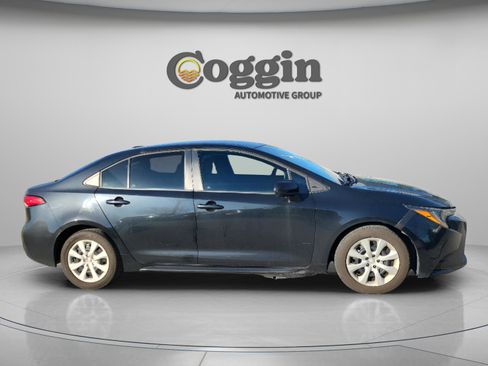 Used 2020 Toyota Corolla LE image 7