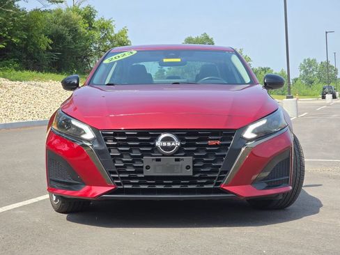 Used 2023 Nissan Altima 2.5 SR AWD/4WD image 19