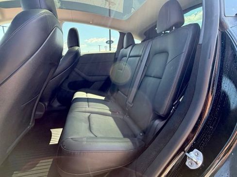 Used 2024 Tesla Model Y Long Range AWD/4WD image 8
