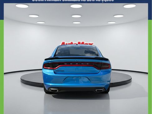 Used 2018 Dodge Charger SXT w/ Blacktop Package RWD image 4