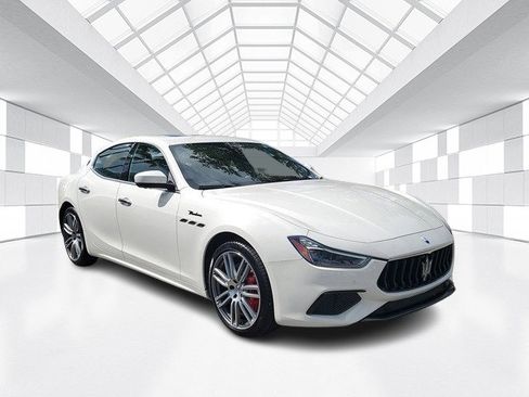 Used 2022 Maserati Ghibli Modena image 3