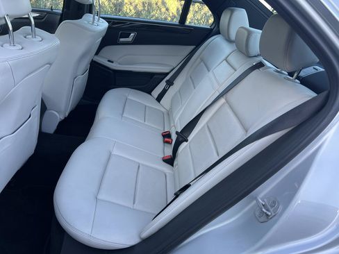 Used 2016 Mercedes-Benz E 350 4MATIC Sedan w/ Premium Package image 11
