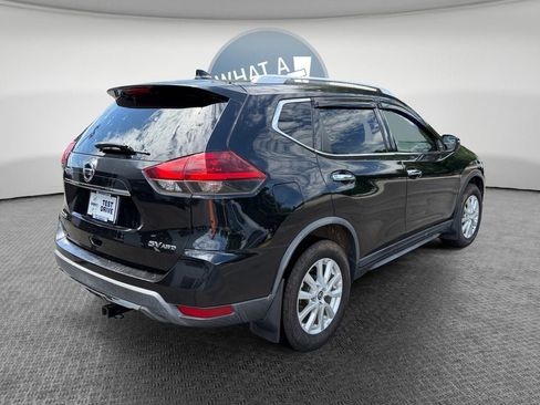 Used 2018 Nissan Rogue SV AWD/4WD image 3
