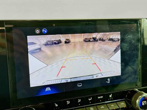 Used 2025 Chevrolet Colorado Trail Boss AWD/4WD image 15
