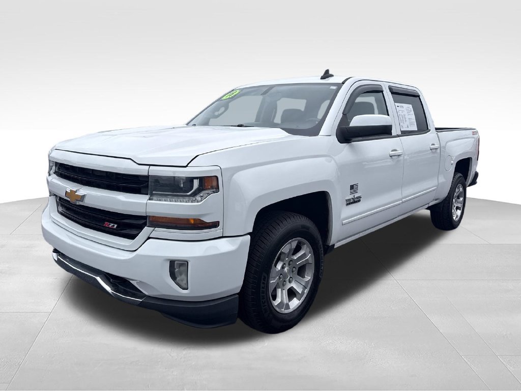 Used 2018 Chevrolet Silverado 1500 LT w/ Texas Edition AWD/4WD image 2