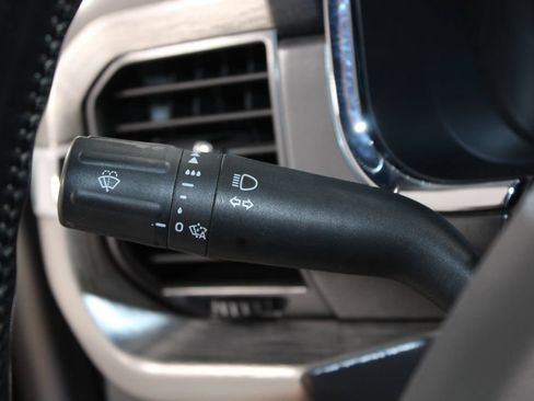 Used 2021 Ford F150 Lariat AWD/4WD image 41