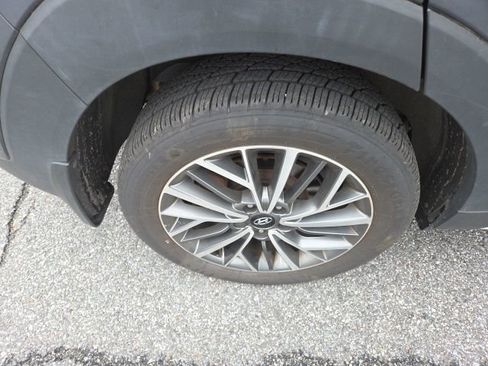 Used 2019 Hyundai Tucson SEL image 11