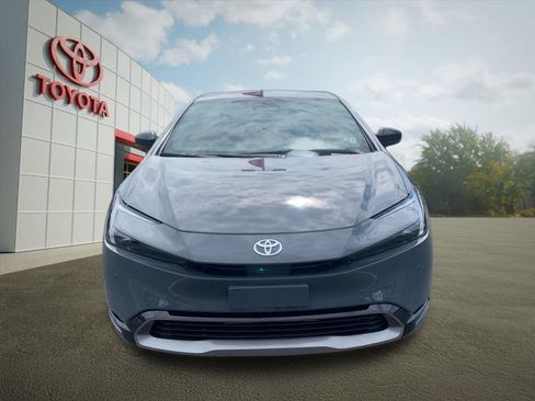 New 2027 Toyota Prius XLE AWD/4WD image 8