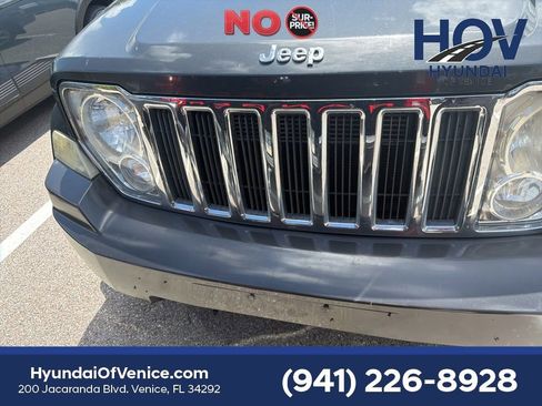 Used 2011 Jeep Liberty Limited w/ Comfort/Convenience Group AWD/4WD image 12