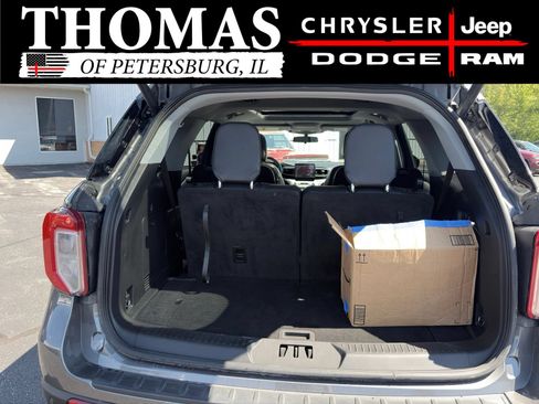 Used 2022 Ford Explorer XLT w/ Equipment Group 202A AWD/4WD image 10