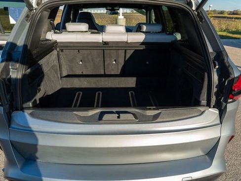 Used 2024 BMW X5 M Competition w/ Premium Package image 17