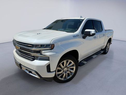 Used 2019 Chevrolet Silverado 1500 High Country w/ Technology Package AWD/4WD image 8