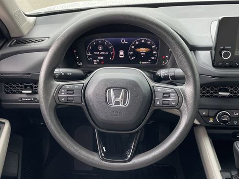 Used 2025 Honda Accord SE image 11