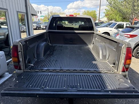 Used 2003 GMC Sierra 2500 SLT w/ SLT Preferred Equipment Group AWD/4WD image 19