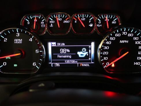 Used 2018 Chevrolet Suburban LT image 52