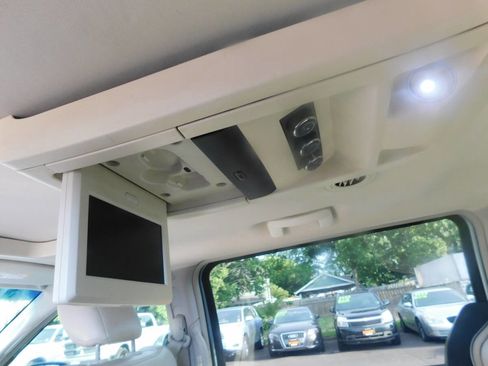 Used 2008 Chrysler Town & Country Limited w/ Entertainment Group #3 image 10