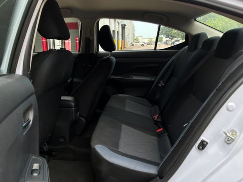 Used 2025 Nissan Versa SV FWD image 11