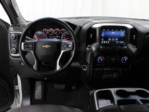 Used 2020 Chevrolet Silverado 1500 LT w/ All-Star Edition image 2