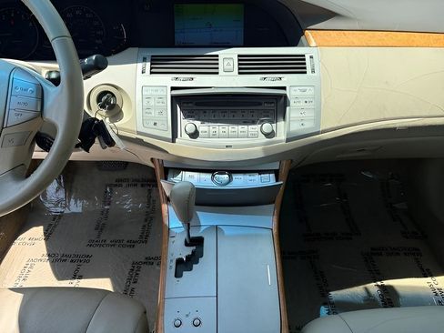Used 2006 Toyota Avalon XLS FWD image 17