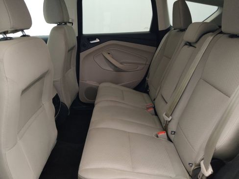 Used 2017 Ford Escape SE w/ Equipment Group 201A FWD image 18