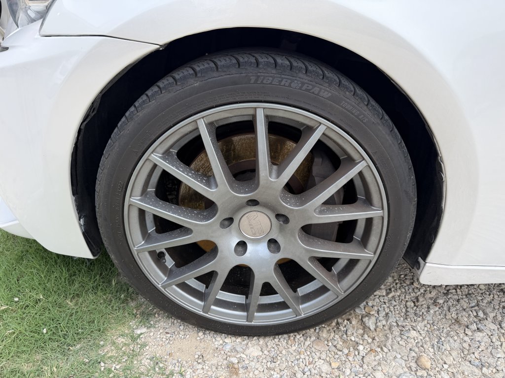 Used 2016 Lexus IS 350 RWD image 40