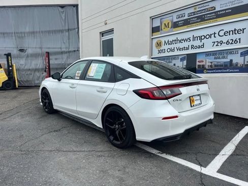 Used 2025 Honda Civic Sport image 3