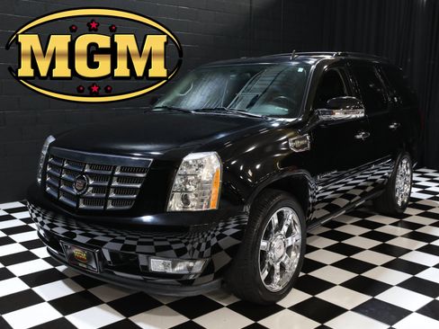 Used 2009 Cadillac Escalade 2WD Hybrid image 1